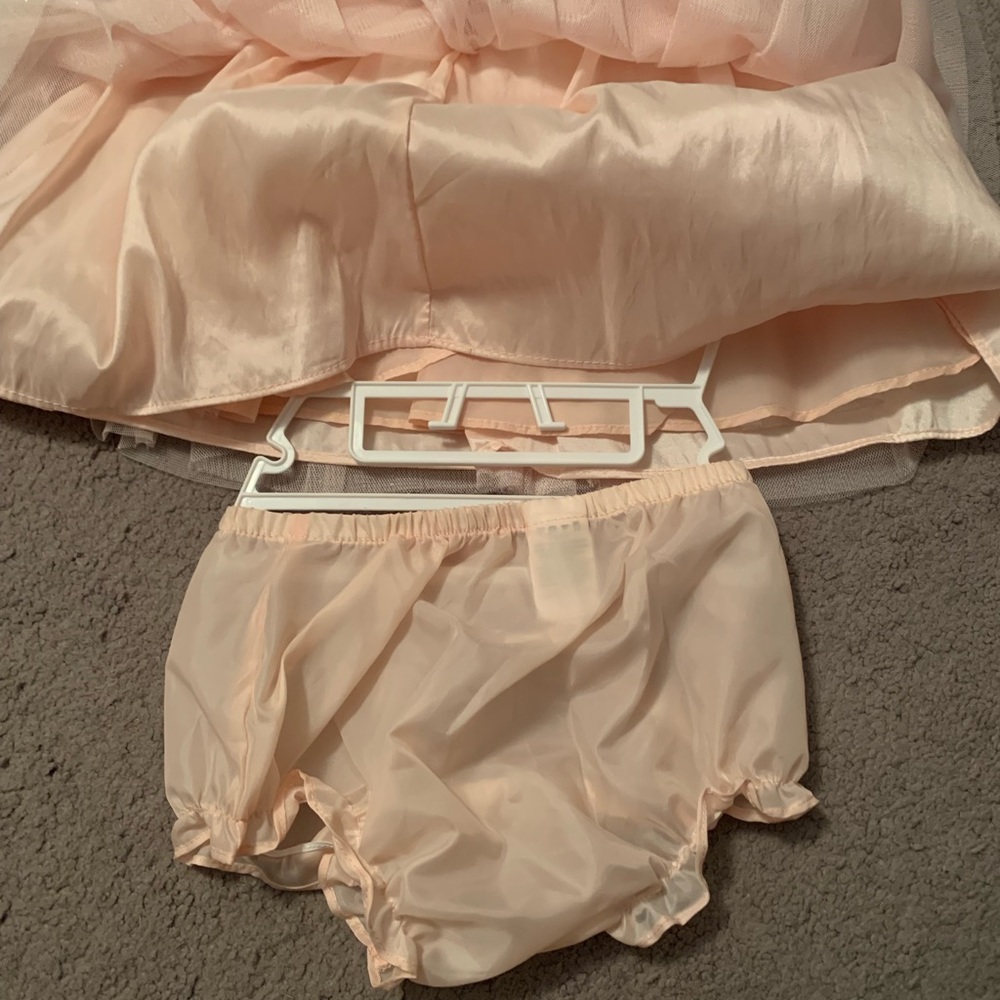 Beautiful Spring Dress - Picture 3 of 4